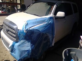 2013 TOYOTA SEQUOIA, WHITE, SR5 MODEL, 5.7L, AT, 4WD.   Z26434